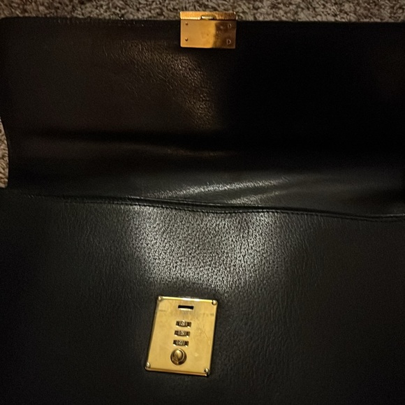 Vintage Genuine Gucci Leather Briefcase - Picture 6 of 9